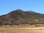 筑波山全容・・男体山（左頂き）と女体山（右頂き）
