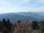 丸山頂上・・・昨日登った武甲山