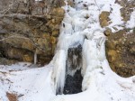 凍てついた不動滝