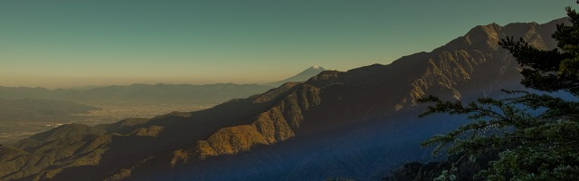 日没近し・・・刃渡りより富士山を仰ぐ