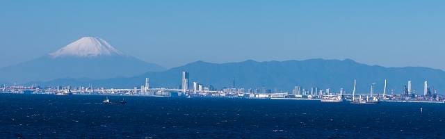 富士山と丹沢山塊＠海ほたる・・・横浜の街とベイブリッジも見えますね