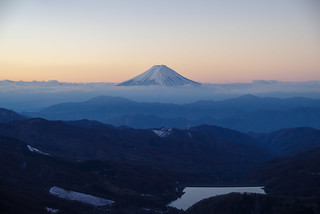 雲が払われて富士が綺麗に現る＠雷岩