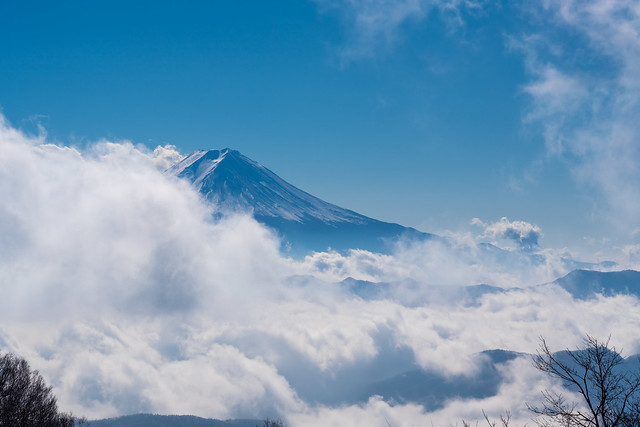 雲が流れて富士山お出まし＠大蔵高丸