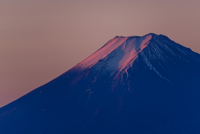 朝日あたり始める富士山＠雷岩
