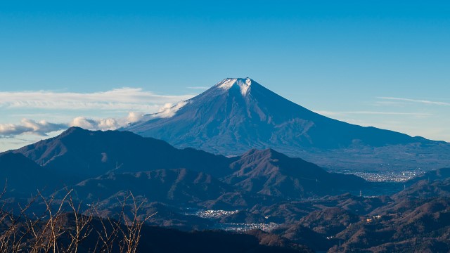 百蔵山より仰ぐ富士山