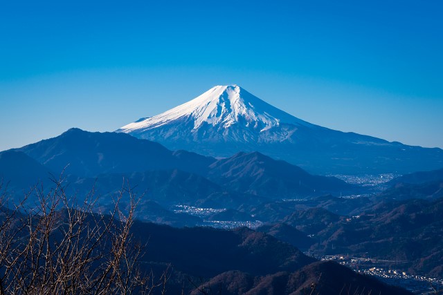 富士山、、手前に鹿留山・倉見山＠百蔵山