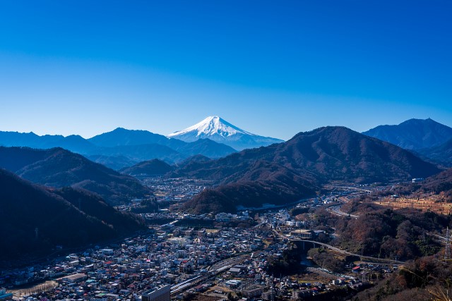 富士山、、眼下の大月の街＠三ノ丸見晴台