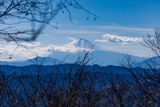 富士山はまだ綺麗に見える＠御前山の富士見ポイント