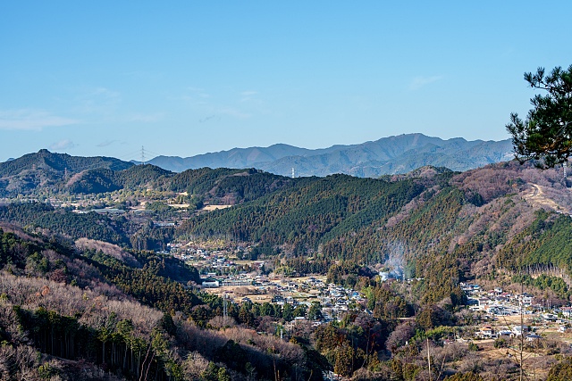 龍崖山から眺める奥武蔵の山々